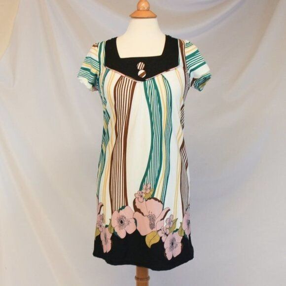 Short Sleeve Stretchy Floral Dress M - Picture 5 of 6